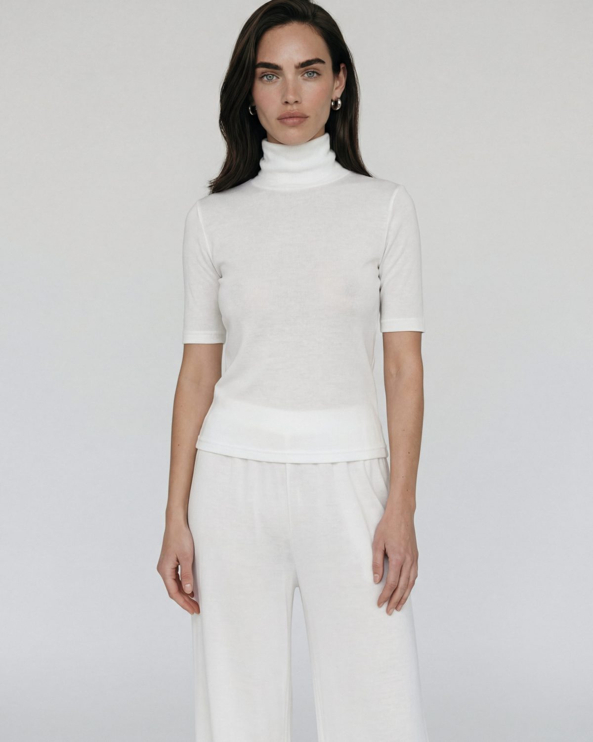 Топ с горлом Формула нежности молочный