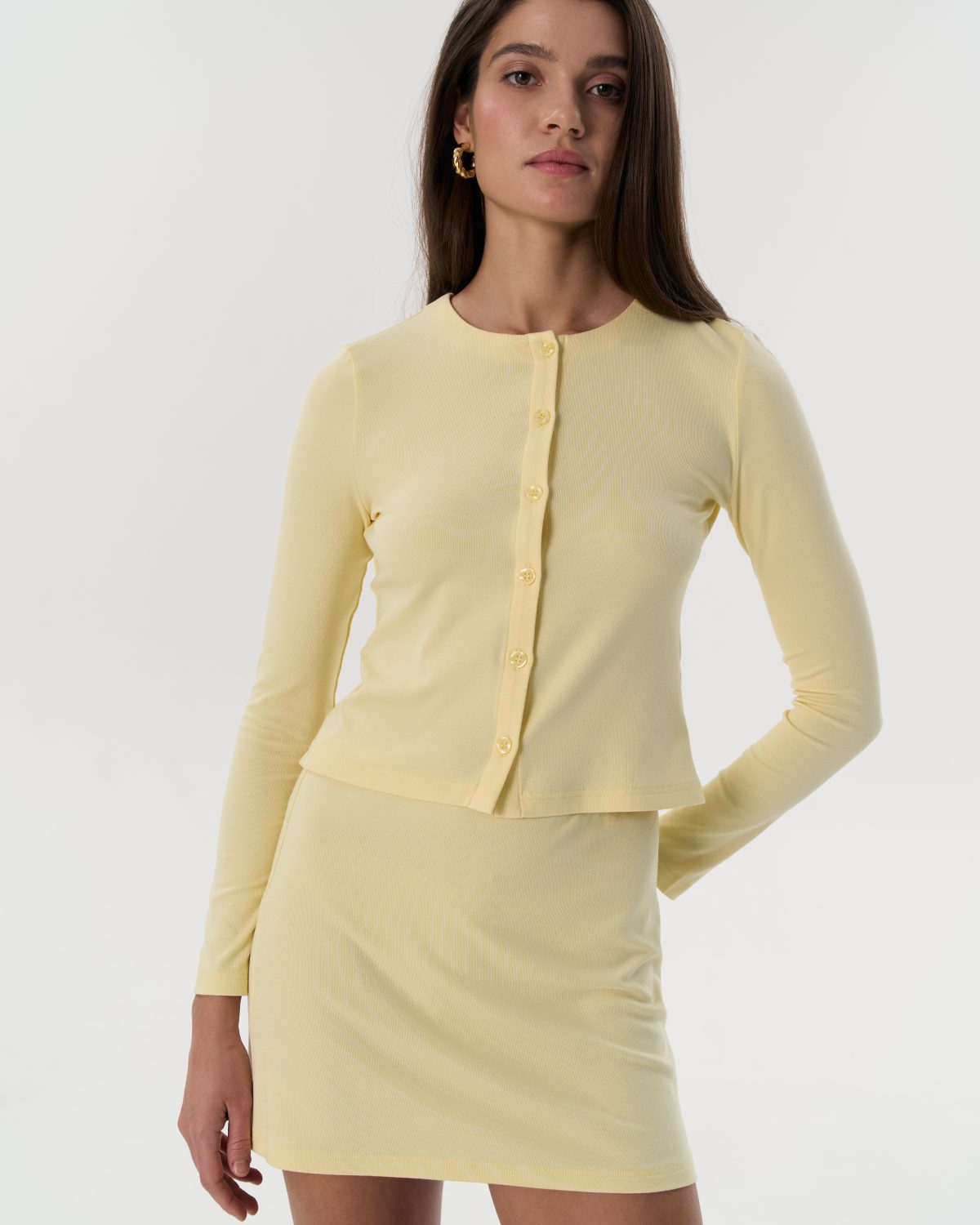 Кардиган на пуговицах лимонный