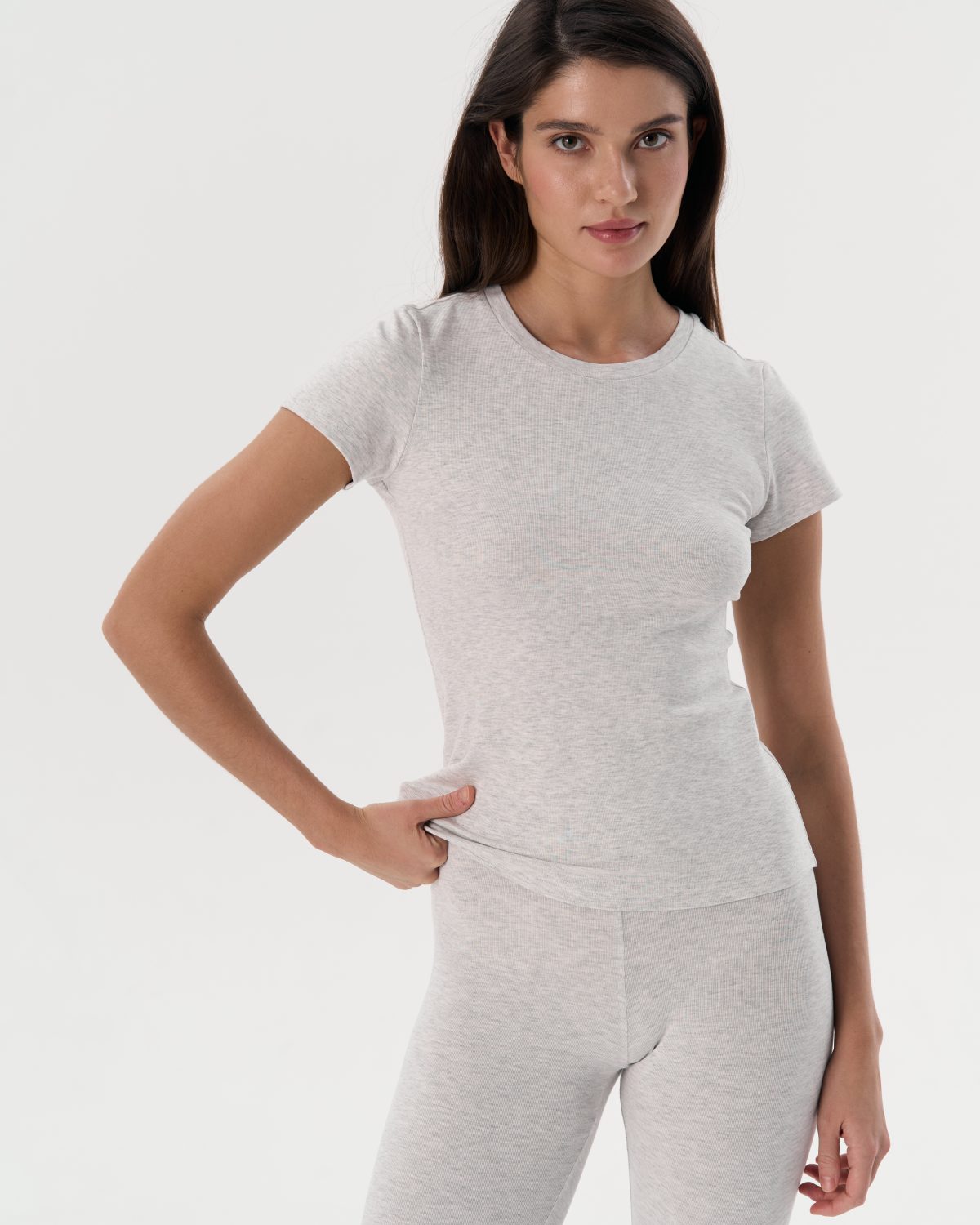 футболка облегающая серый