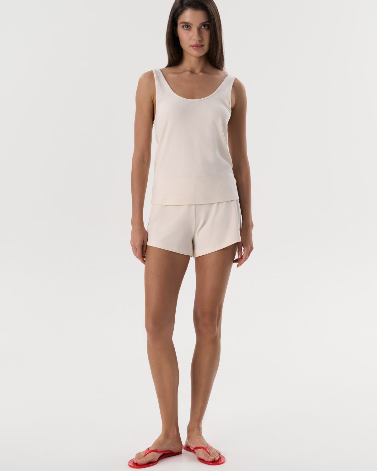 Шорты молочный